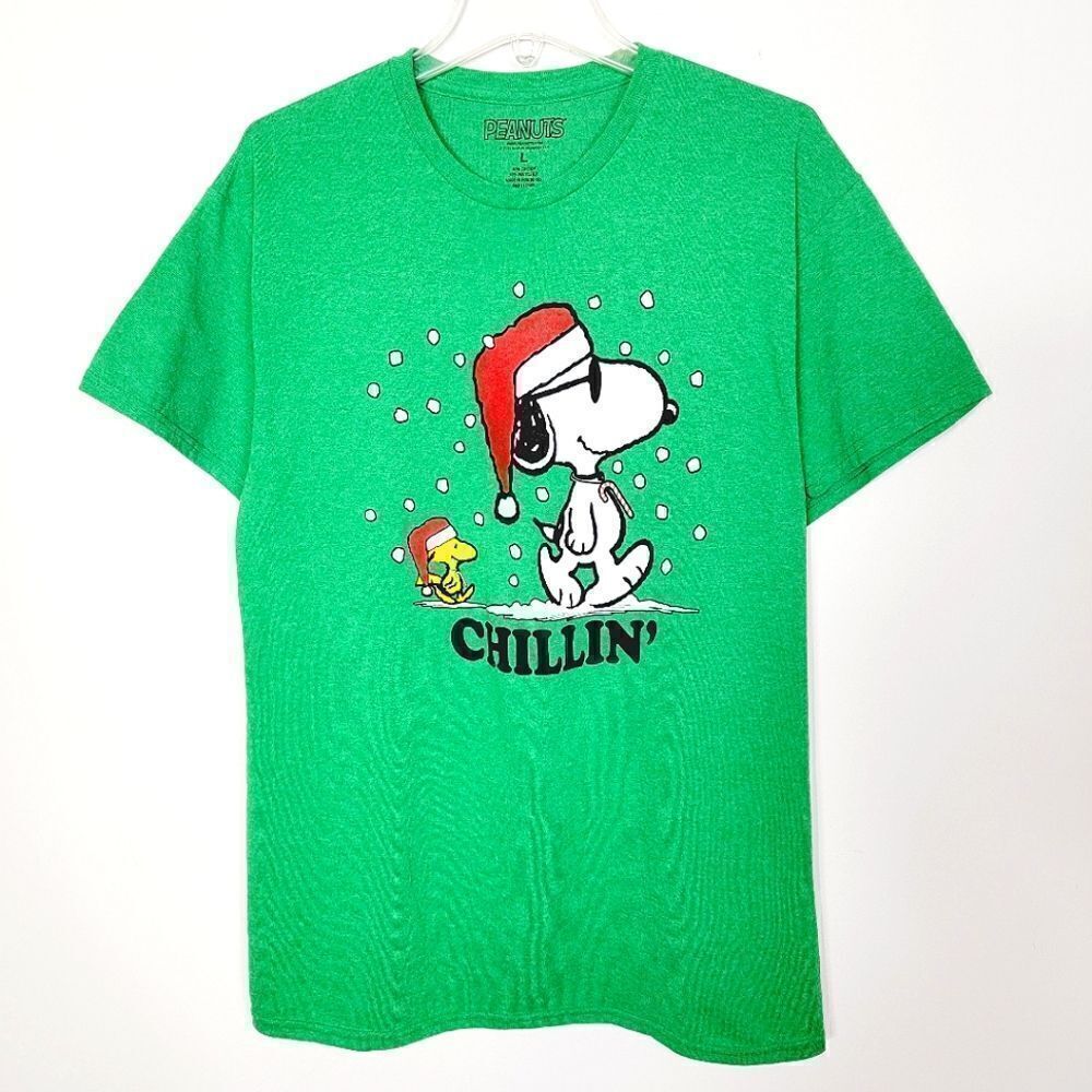 PEANUTS Snoopy Santa and Woodstock Chillin Tee L